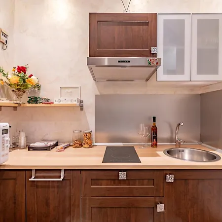 Alis Laura - 150m From Piazza Bologna Metro And 10 Minutes From The Colosseum Bed & Breakfast