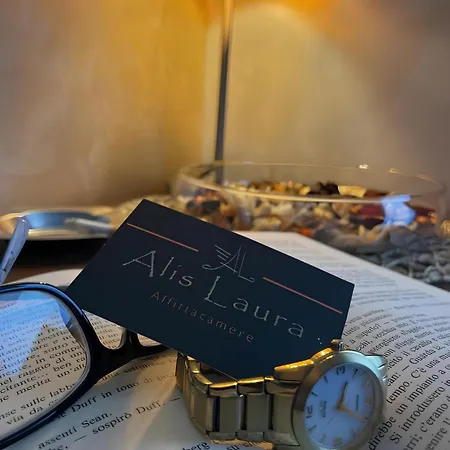 Alis Laura - 150m From Piazza Bologna Metro And 10 Minutes From The Colosseum Bed & Breakfast