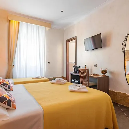 Alis Laura - 10 Mins To Colosseum, Modern & Near Metro Roma